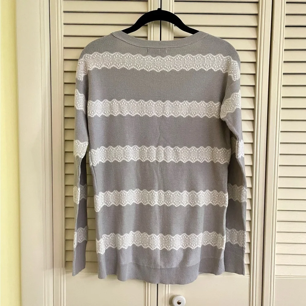 AMERICAN EAGLE OUTFITTERS, WOMENS TOP. SIZE XS.